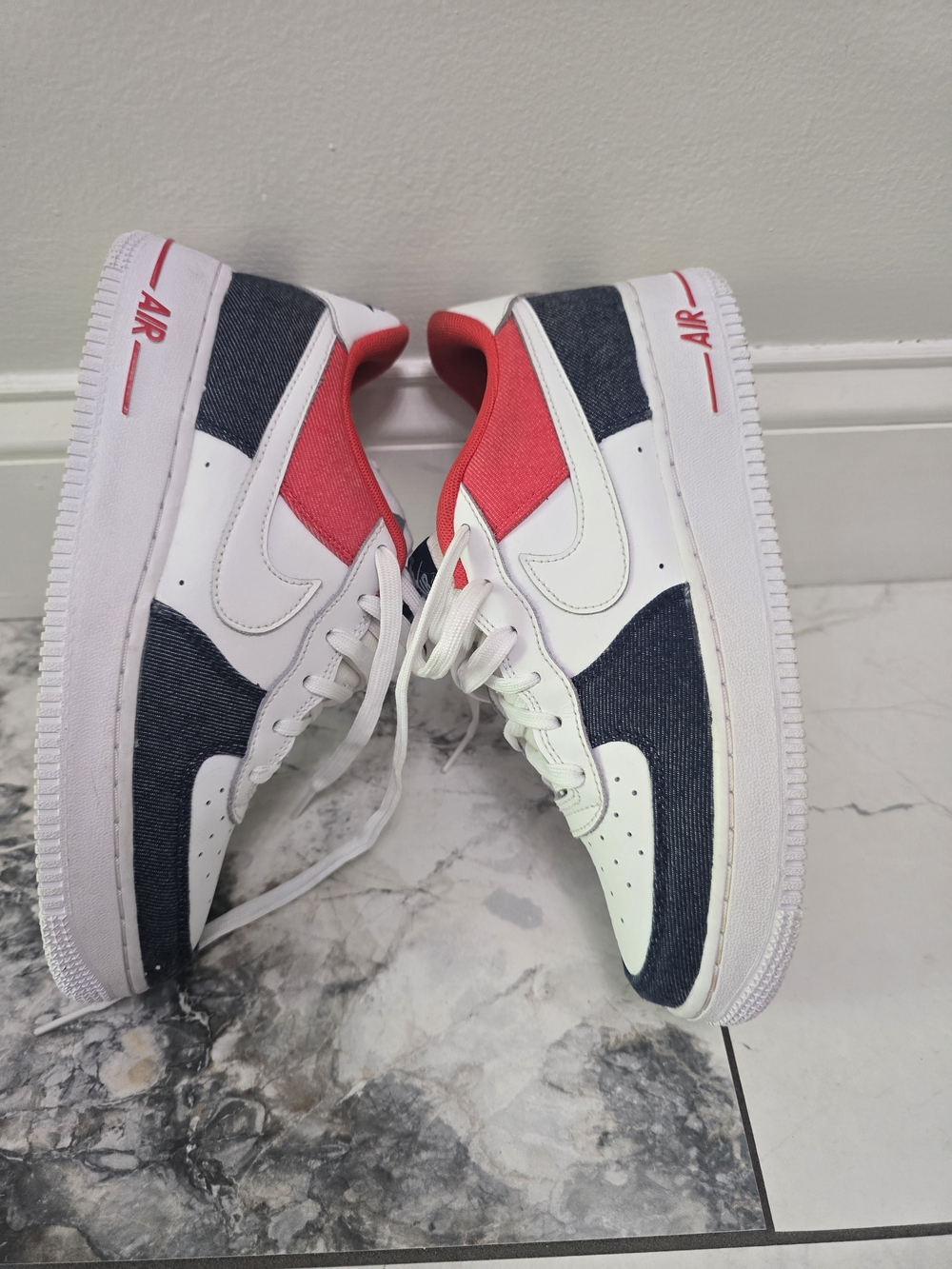 Nike Air Force 1 White, Red & Denuim Sneakers - LIKE NEW - Rare ITEM - Picture 7 of 9